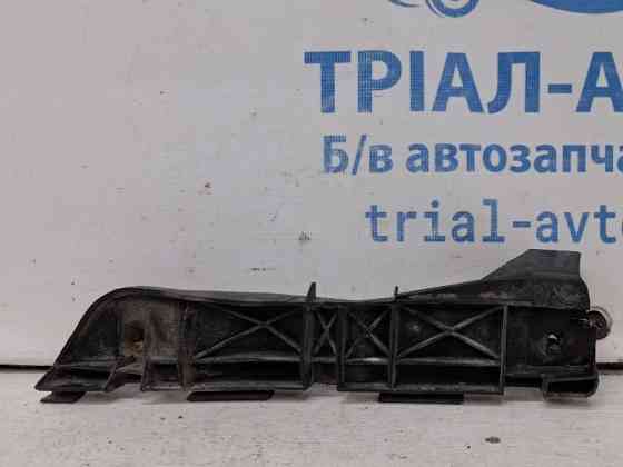 Кронштейн бампера передний левый Toyota Avensis T25 2.2 DIESEL 2ADFTV 2002 (б/у) Киев