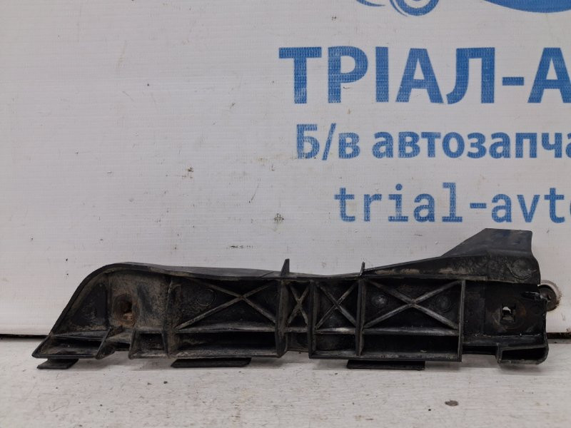 Кронштейн бампера передний левый Toyota Avensis T25 2.2 DIESEL 2ADFTV 2002 (б/у) Киев - изображение 4