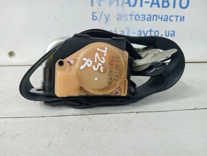 Ремень безопасности передний правый Toyota Avensis T25 1.8 БЕНЗИН 1ZZFE 2002 (б/у) Киев - изображение 1