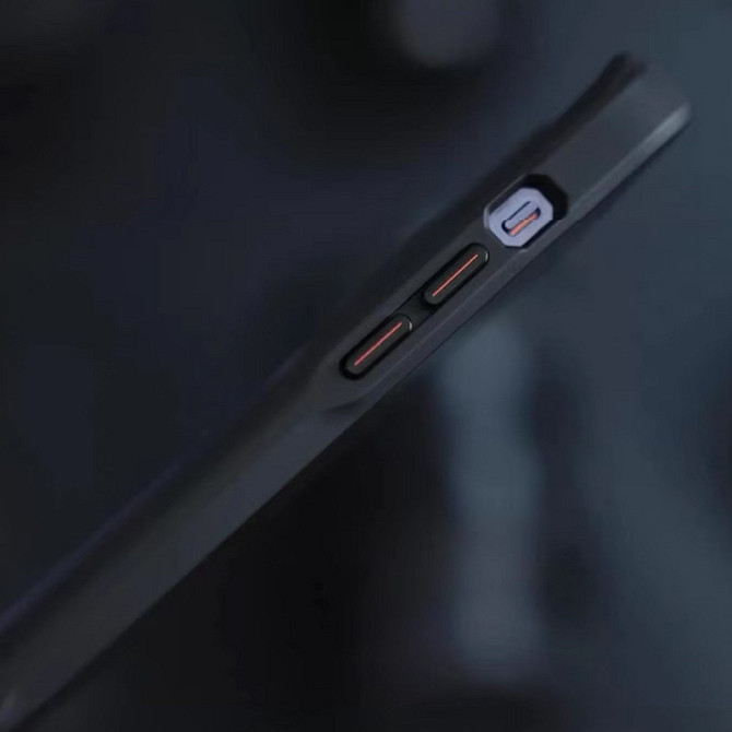 TPU+PC чехол Metal Buttons with MagSafe Carbon Ring для Apple iPhone 16 (6.1") Херсон - зображення 4