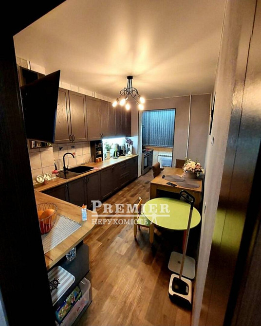 Пропонується до продажу простора 3-кімнатна квартира на Героїв Оборони Одеси. Одесса - изображение 6