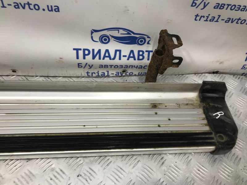 Подножка Mitsubishi Pajero Sport K9 2.5 DIESEL 4D56 1996 прав. (б/у) Киев - изображение 4