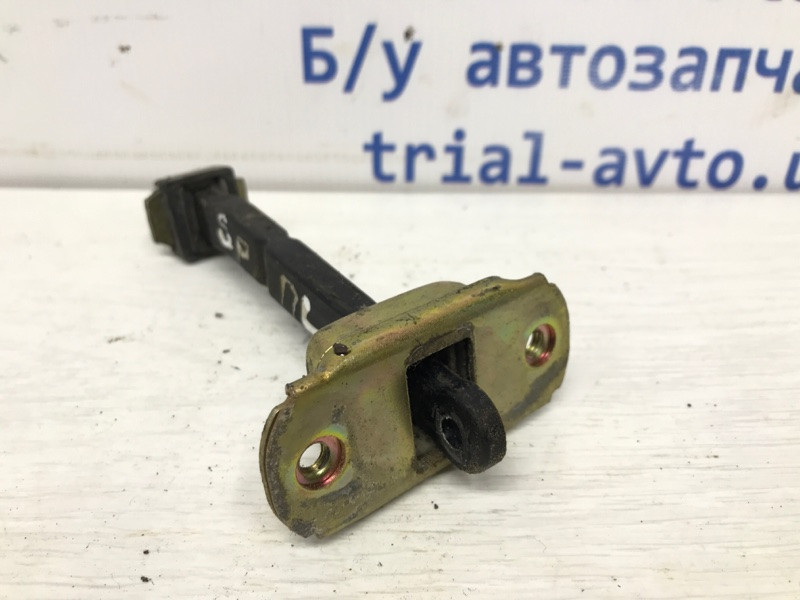 Ограничитель двери передний левый Mitsubishi Pajero Sport K9 2.5 DIESEL 4D56 1996 (б/у) Киев - изображение 2