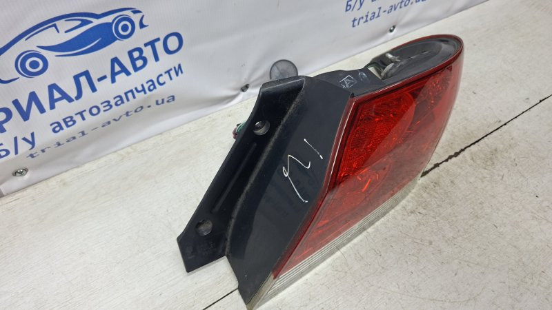 Фонарь задний внешний правый Mitsubishi Lancer 2003-2009 MN161196 (Арт. 74343) Київ - зображення 1