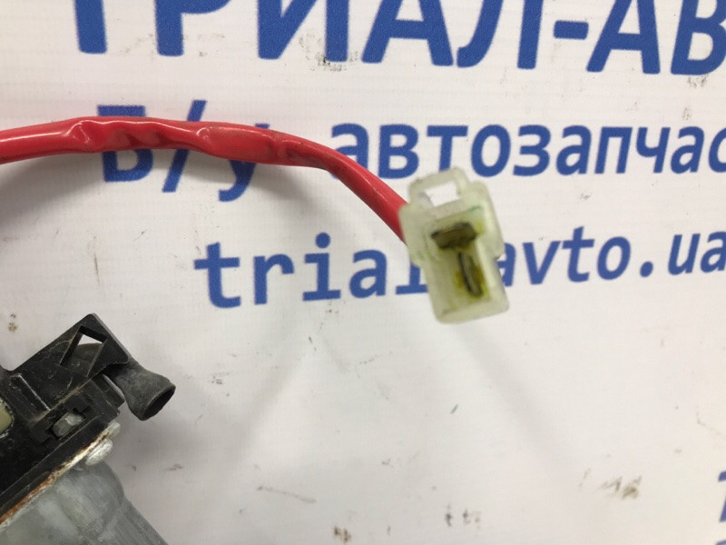 Стеклоподъемник задний правый Mitsubishi Pajero Sport K9 2.5 DIESEL 4D56 1996 (б/у) Київ - зображення 3