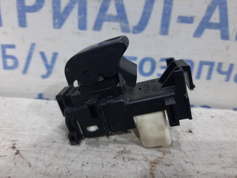 Кнопка стеклоподъемника Toyota RAV 4 A30 2.0 БЕНЗИН 1AZFE 2005 (б/у) Київ - зображення 1