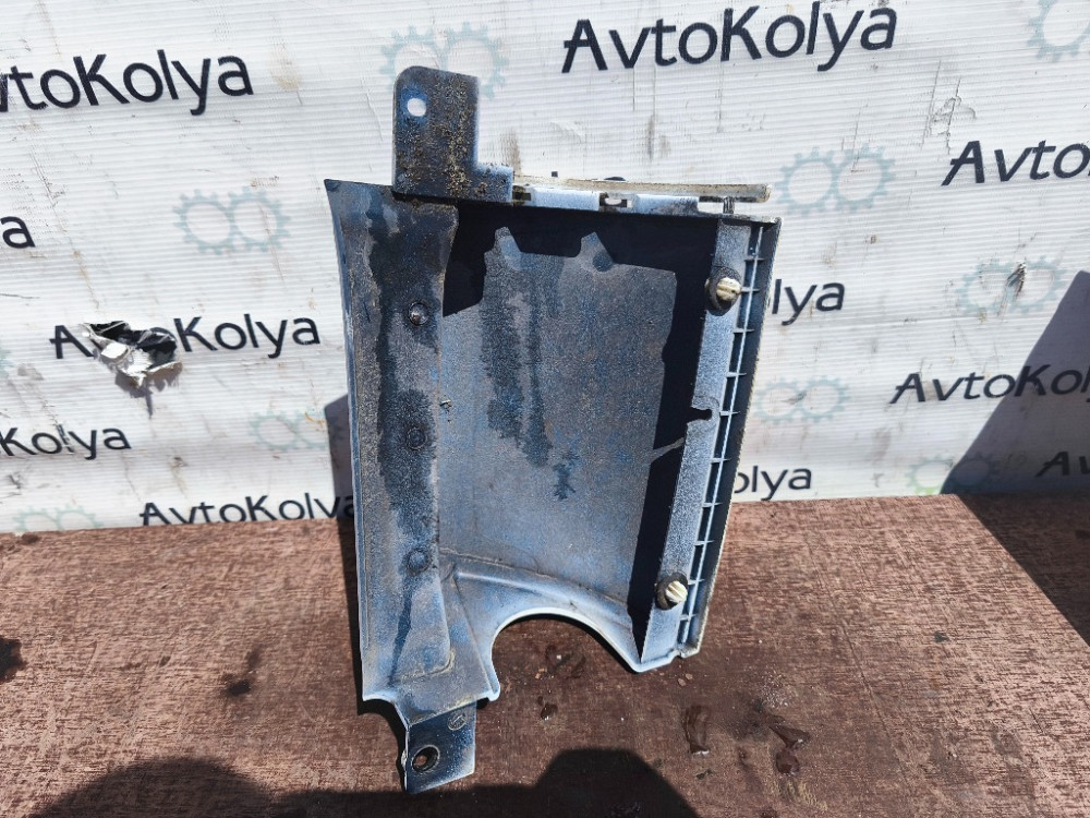 Накладка под задний фонарь Nissan Note E11 2005-2012 Ковель - зображення 3
