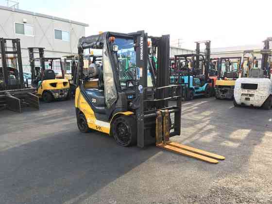 Газ-бензиновий навантажувач Komatsu, компакт з кабіною та позиціонером для кожної вили. Модель: FG20 Івано-Франківськ