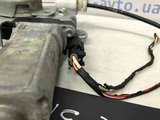 Стеклоподъемник задний правый SsangYong Kyron DJ 2.0 DIESEL D20DT 2005 (б/у) Київ