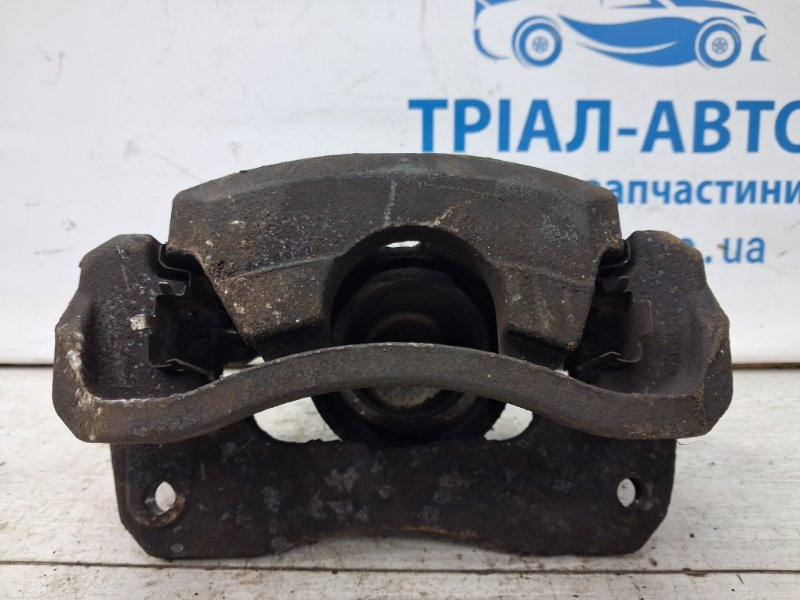 Суппорт передний правый Toyota Camry XV30 3.0 БЕНЗИН 1MZFE 2001 (б/у) Киев - изображение 2