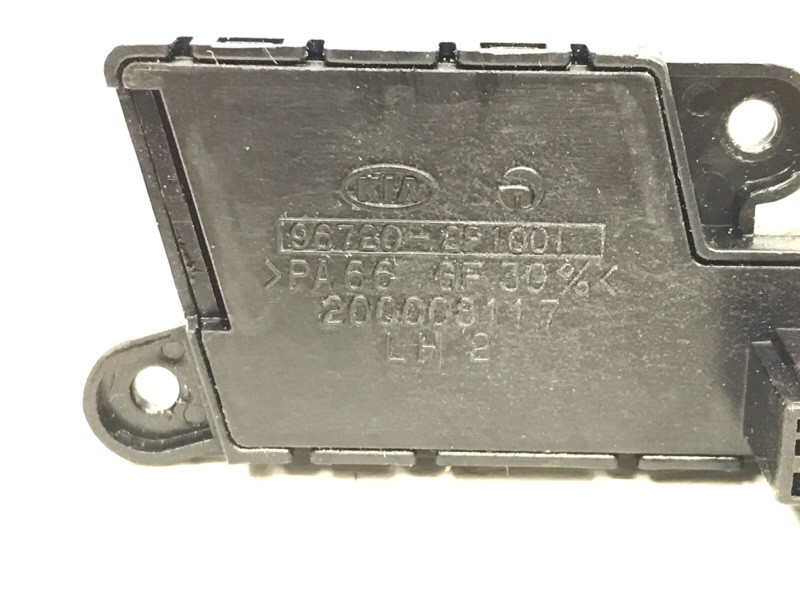 Кнопки руля Kia Sorento XM 2.2 DIESEL D4HB 2009 (б/у) Київ - зображення 4