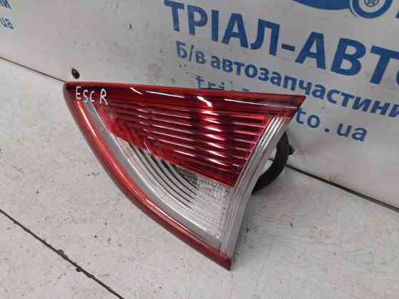 Фонарь задний внутренний правый Ford Escape 3 2.0 БЕНЗИН ENR90 2012 (б/у) Киев