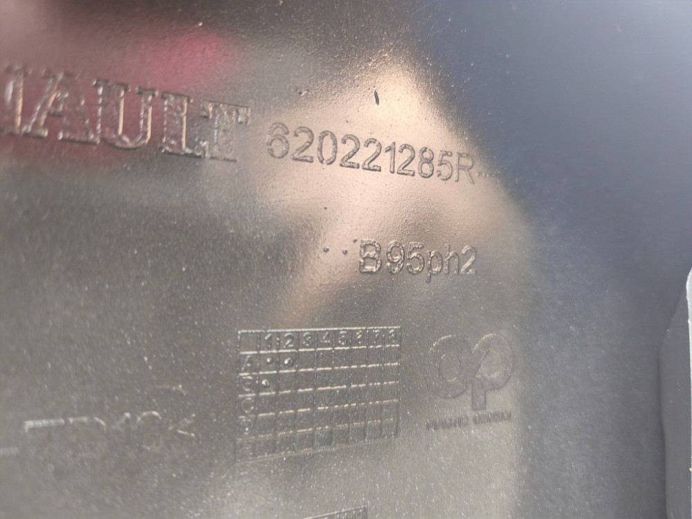 Бампер передний Renault Megane III 2011-2013 (620221285R) Ковель - зображення 10