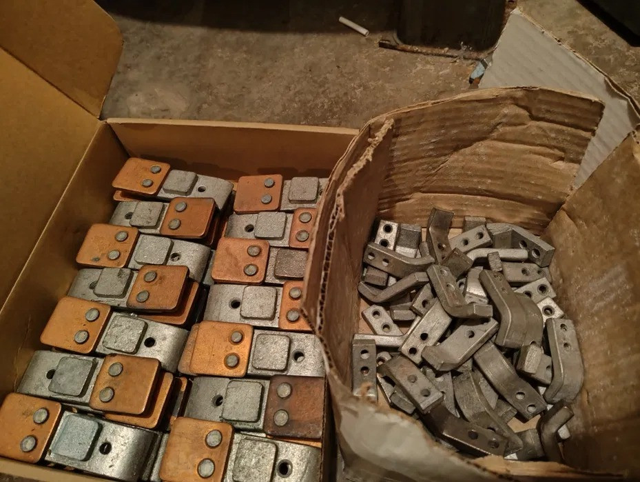 Выключатель АВМ-4(10),15(20) контакт катушка камера дугогасительная Дніпро - зображення 2