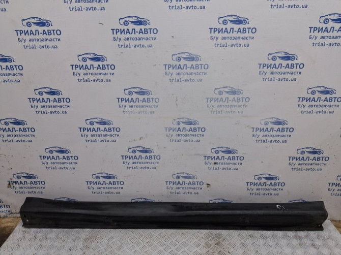 Накладка порога внешняя правая Mitsubishi ASX GA 1.8 DIESEL 4N13 2010 (б/у) Киев - изображение 1