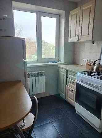 Продам. 2-к.кв. 5/5, вул.Осіння Дніпро