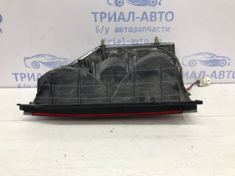 Фонарь задний внешний левый Mitsubishi Pajero Wagon 3 3.2 ДИЗЕЛЬ 4M41 1999 (б/у) Киев - изображение 6