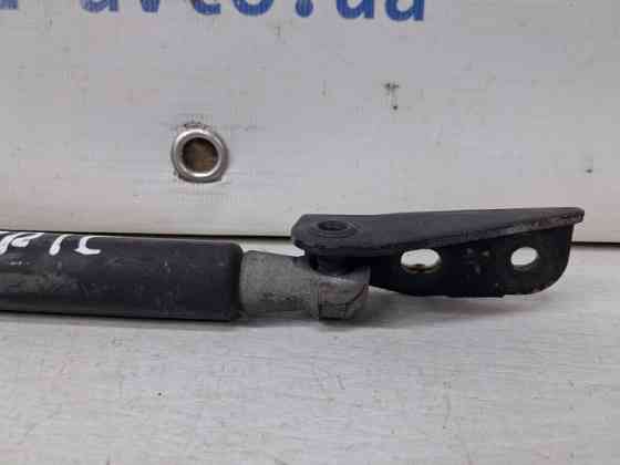 Амортизатор крышки багажника Toyota Auris E150 1.6 БЕНЗИН 1ZRFAE 2006 (б/у) Київ