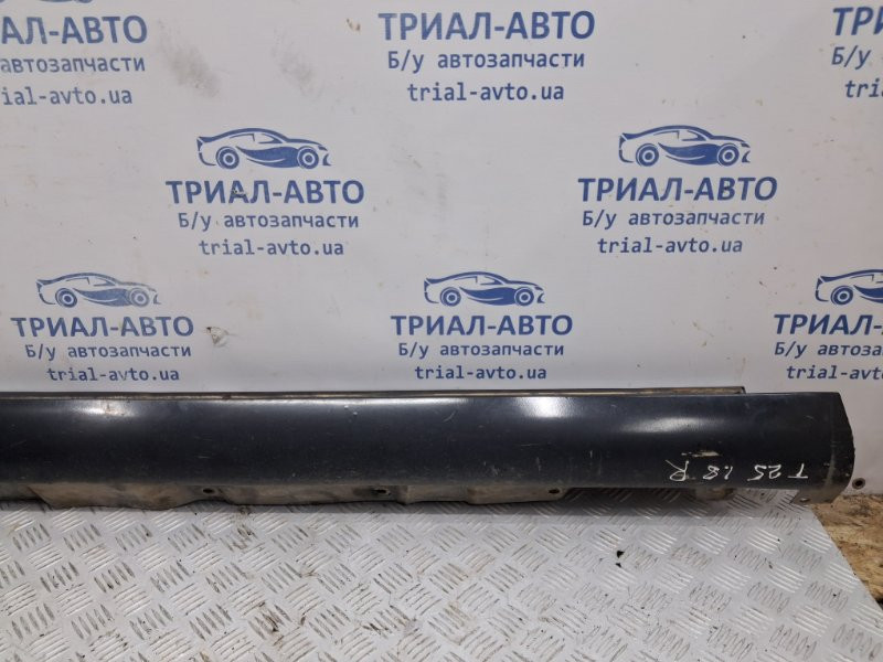 Накладка порога внешняя правая Toyota Avensis T25 1.8 БЕНЗИН 1ZZFE 2002 (б/у) Киев - изображение 3