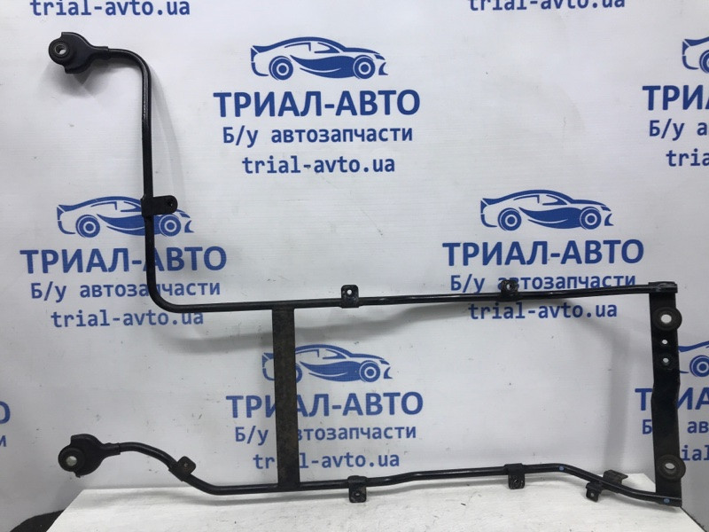 Кронштейн интеркуллера Mitsubishi Pajero Sport 1996-2008 MR571997 (Арт. 29986) Киев - изображение 1