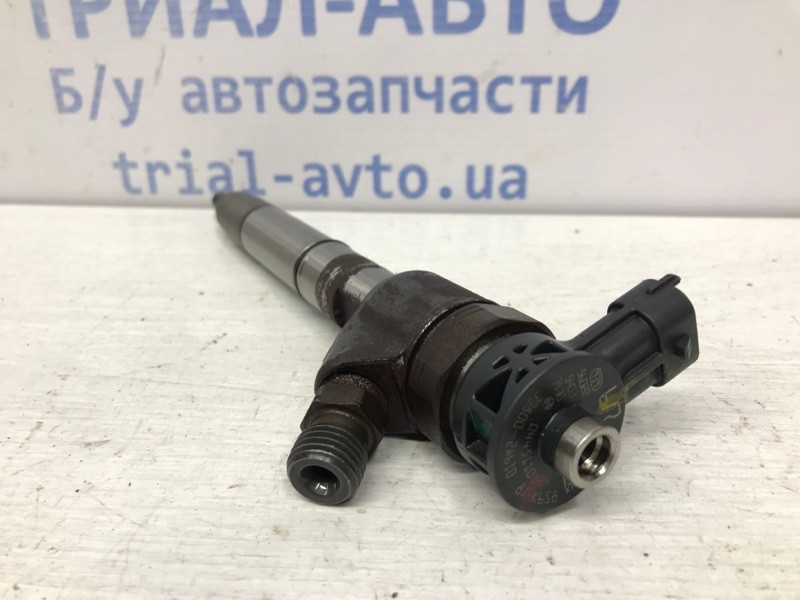 Форсунка топливная Hyundai Tucson TL 1.7 DIESEL D4FD 2015 (б/у) Киев - изображение 2