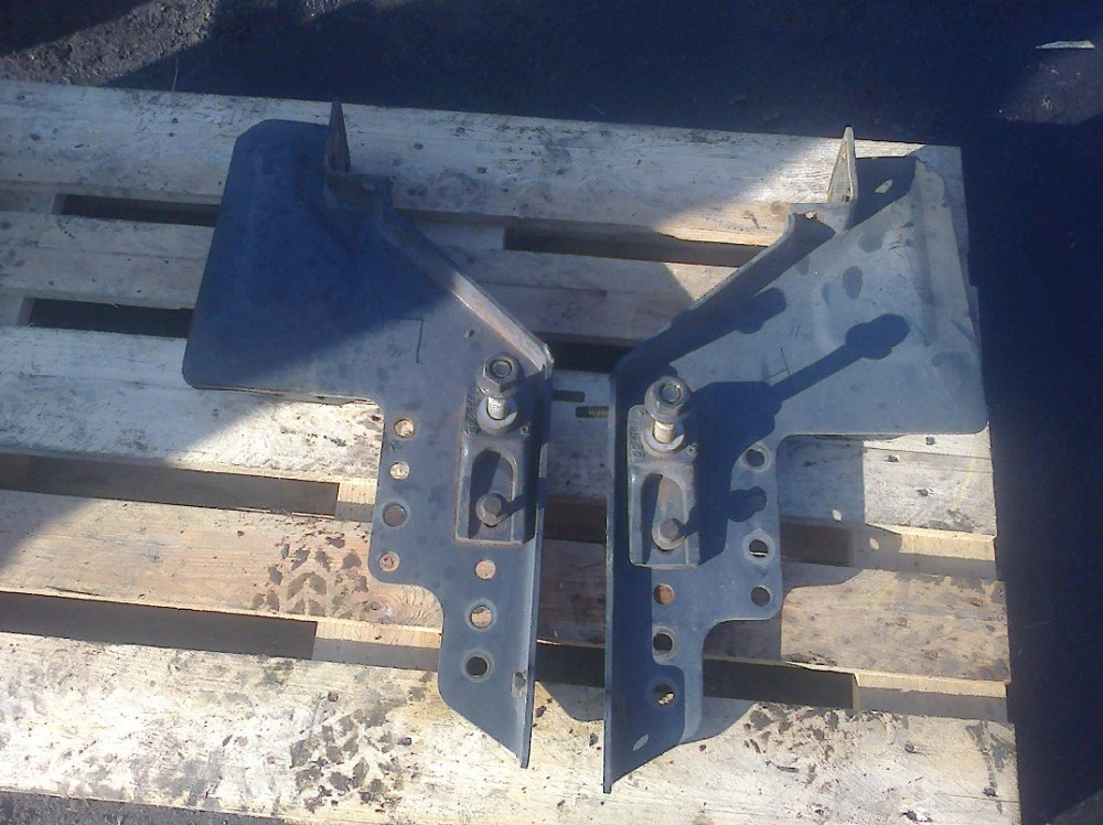 41298019 Кронштейн усилителя бампера левый Iveco Stralis 500396931 Львів - зображення 1