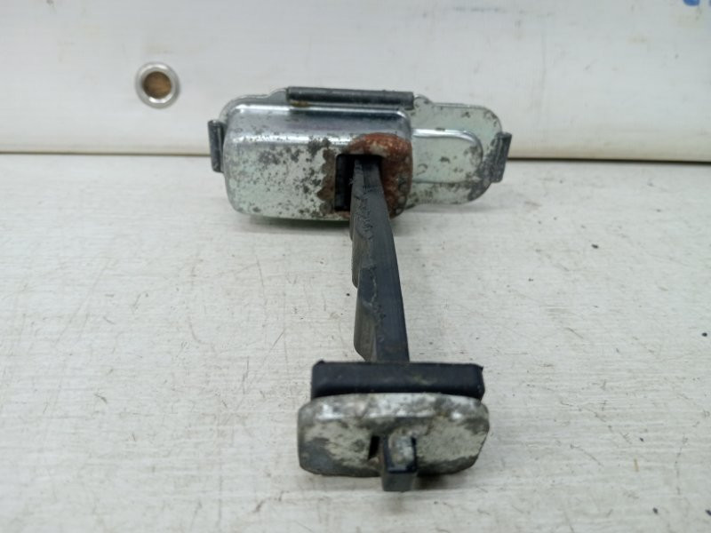 Ограничитель двери передний левый Kia Ceed JD 1.6 DIESEL D4FB 2012 (б/у) Киев - изображение 3