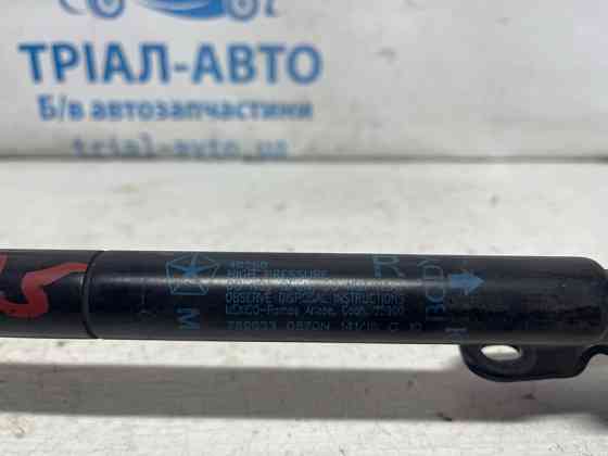 Амортизатор крышки багажника Jeep Cherokee 2013-2019 68103072AB (Арт. 75007) Київ