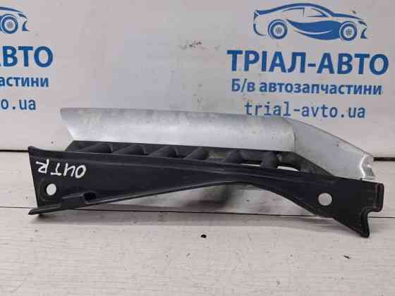Решетка переднего бампера правая Mitsubishi Outlander CU 2.4 БЕНЗИН 4G69 2003 (б/у) Киев