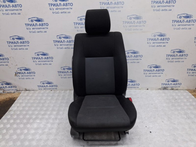 Сиденье переднее правое Suzuki SX4 1 2.0 БЕНЗИН J20A 2006 (б/у) Київ - зображення 1