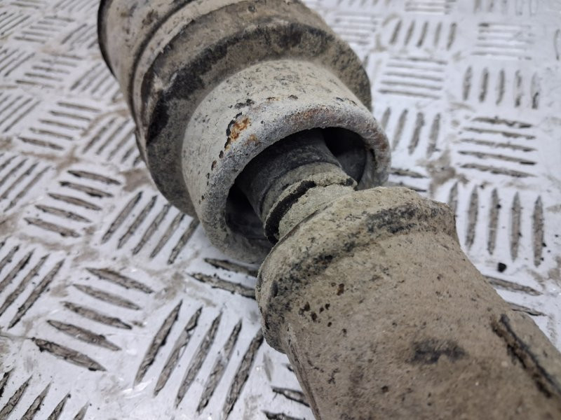 Вал карданный Mitsubishi Pajero Wagon 3 3.2 ДИЗЕЛЬ 4M41 1999 перед. (б/у) Киев - изображение 3