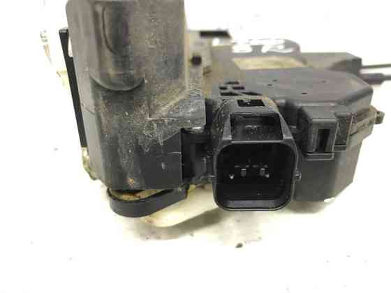 Замок двери задний правый Mitsubishi L200 KB 2.5 ДИЗЕЛЬ 4D56U 2006 (б/у) Київ