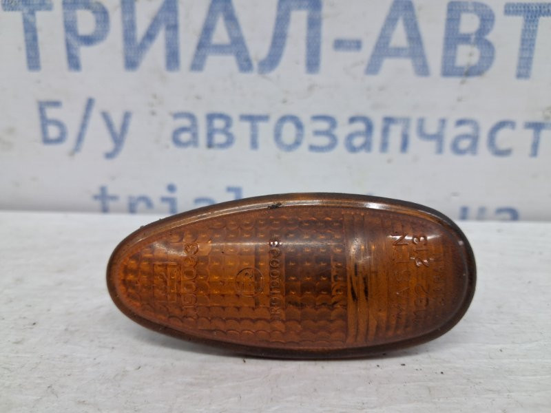 Повторитель поворотника Mitsubishi Pajero Sport K9 2.5 DIESEL 4D56 1996 (б/у) Київ - зображення 1