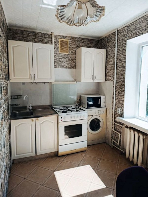 Продам. 2-к.кв. 4/9, пр.Богдана Хмельницького 26 Дніпро - зображення 1