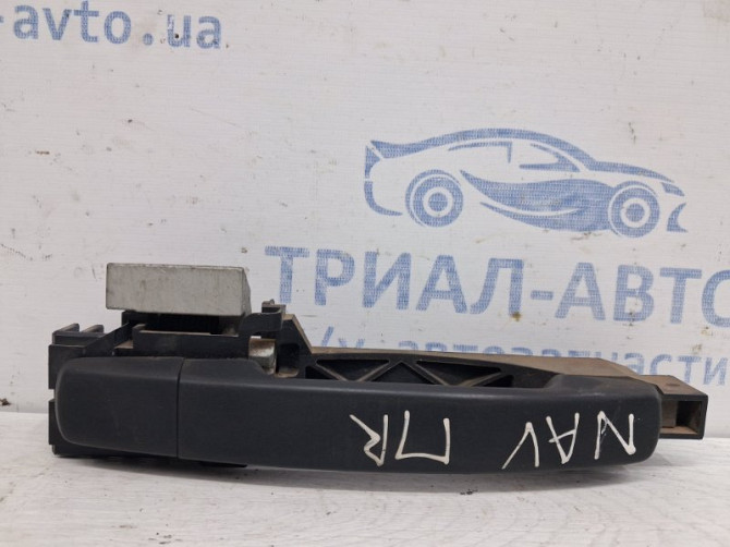 Ручка двери внешняя передняя правая Nissan Navara D40 2.5 DIESEL YD25DDTI 2004 (б/у) Киев - изображение 1