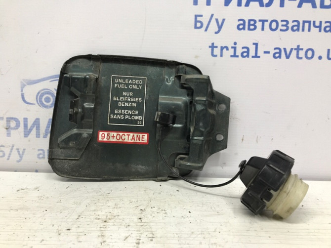 Лючок бака Mitsubishi Outlander CU 2.4 БЕНЗИН 4G69 2003 (б/у) Київ - зображення 2