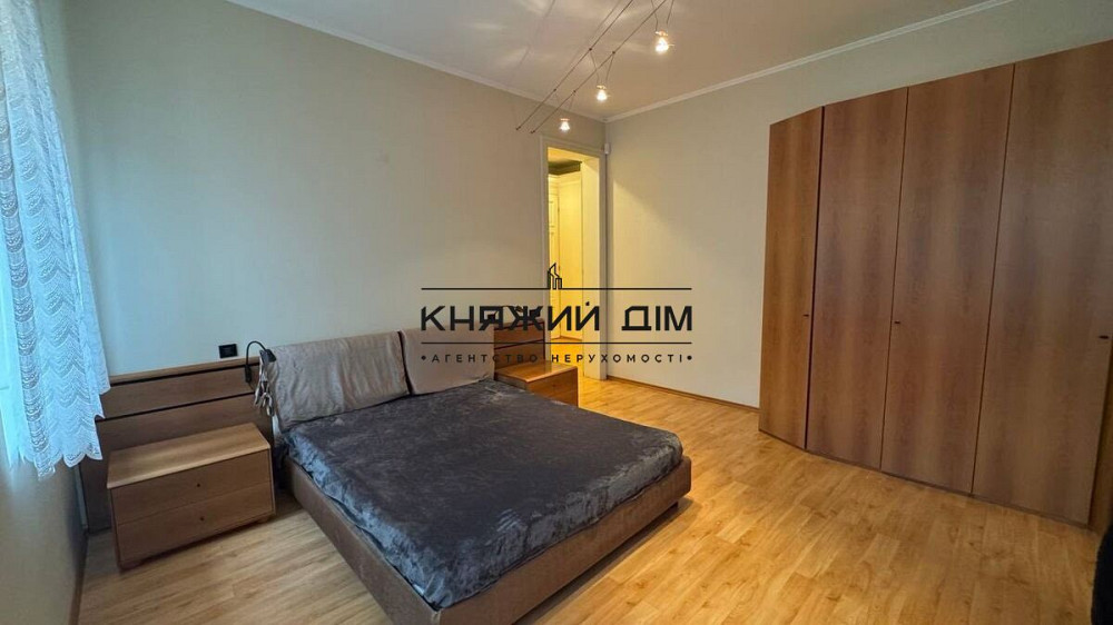 Трикімнатна квартира - 80 кв м - ІСТОРИЧНИЙ БЕЗПЕЧНИЙ ЦЕНТР КИЄВА № 11163726 Киев - изображение 1