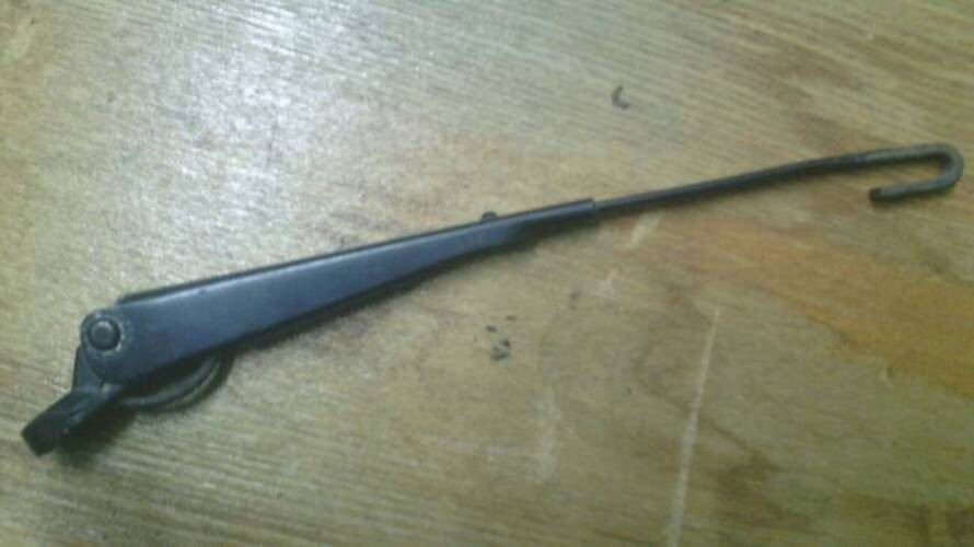 Кронштейн склоочисника задній 83bg-17d441-a1b Форд Сієрра універсал Вінниця - зображення 2