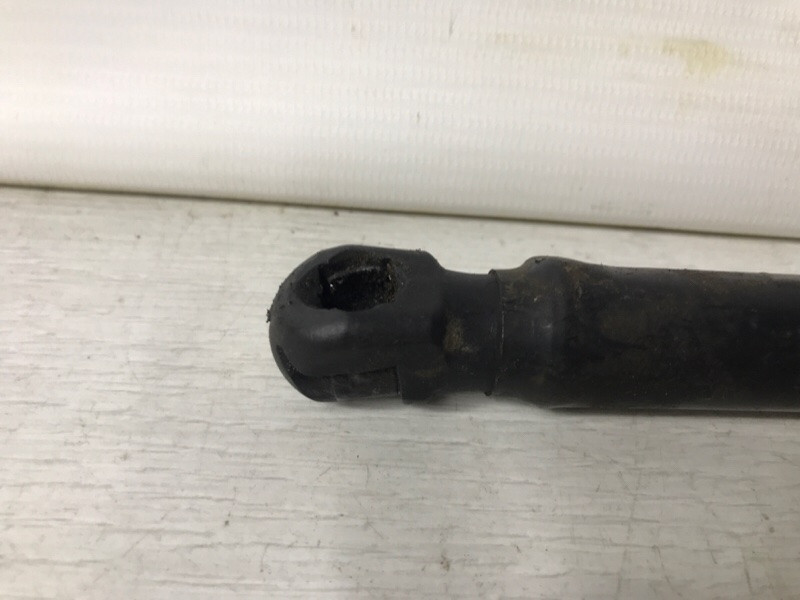 Амортизатор крышки багажника Subaru Forester SJ 2.0 DIESEL EE20Z 2012 (б/у) Київ - зображення 3