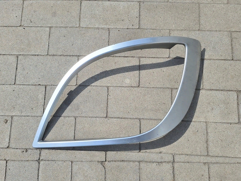 1798457 Рамка фары левая DAF XF 106 Euro 6 1922030 Львів - зображення 1