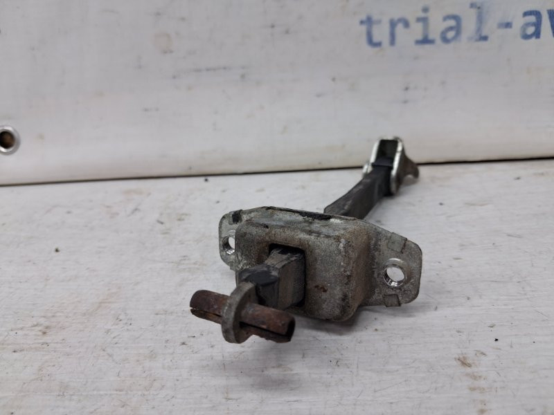 Ограничитель двери задний левый Suzuki SX4 1 2.0 БЕНЗИН J20A 2006 (б/у) Киев - изображение 2