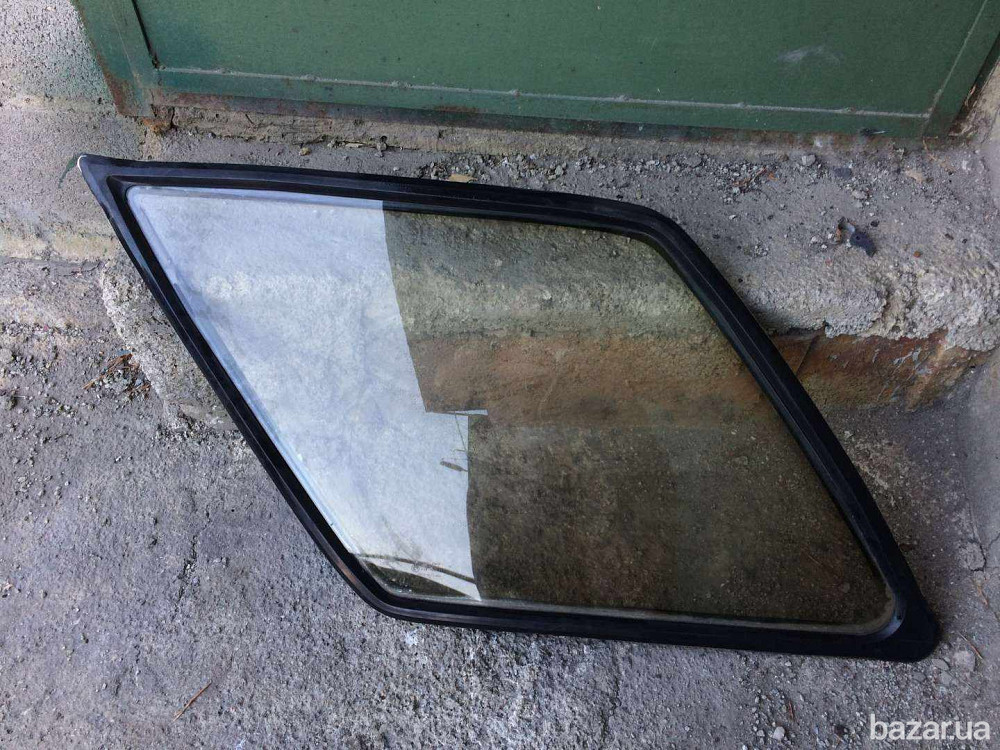 Б/у стекло заднее левое глухое Ford Escort (1985 - 1990) универсал Кропивницкий - изображение 1