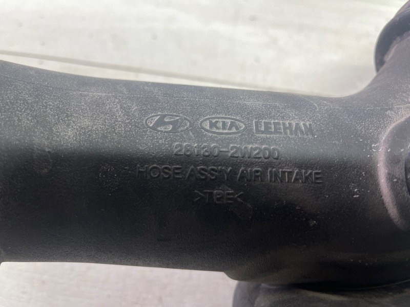 Патрубок воздушного фильтра Hyundai Santa fe DM 2.4 БЕНЗИН G4KJ 2012 (б/у) Київ - зображення 4