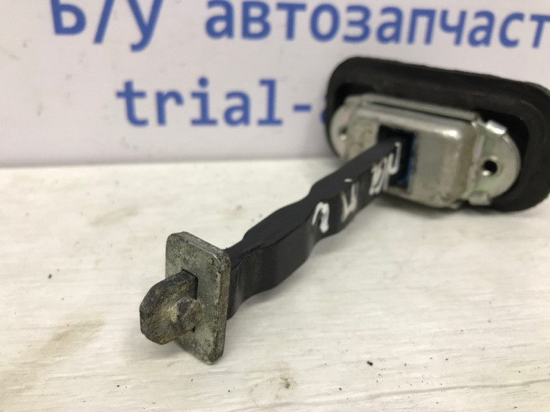 Ограничитель двери передний левый Nissan Qashqai J10 2.0 БЕНЗИН MR20DE 2006 (б/у) Киев - изображение 3