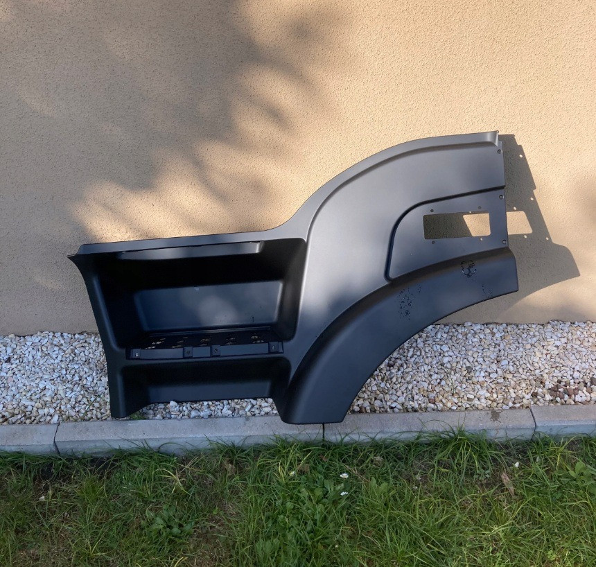 504104892 Крыло верхнее с подножкой левое Iveco Stralis Львів - зображення 1