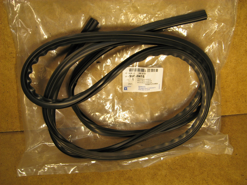 Уплотнитель лобового стекла Aveo T250 Дніпро - зображення 1