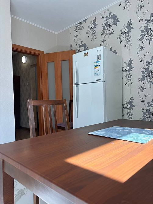 2-кім квартира, Єлизавети Чавдар 4, Осокорки, панорамний вид, генератор, два озера поруч Київ - зображення 2