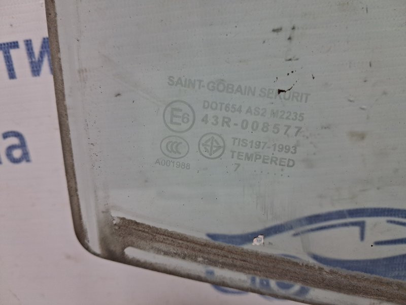 Стекло двери заднее правое Mazda 3 BK 1.6 БЕНЗИН Z6 2003 (б/у) Київ - зображення 3