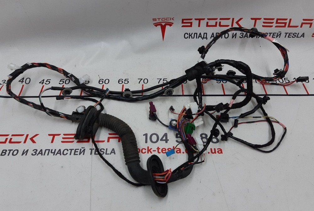 Электропроводка двери передней правой без фиксатора гофры Tesla model 3 1067963-00-E Київ - зображення 1