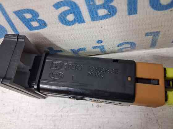 Кнопка подогрева Hyundai Santa fe 2005-2012 93710-2B001 (Арт. 85173) Киев